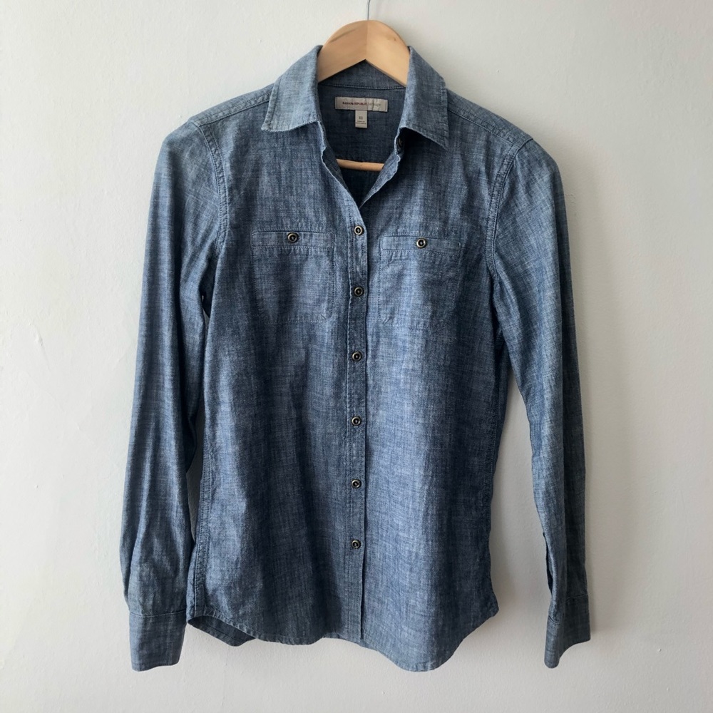 Banana republic chambray shirt